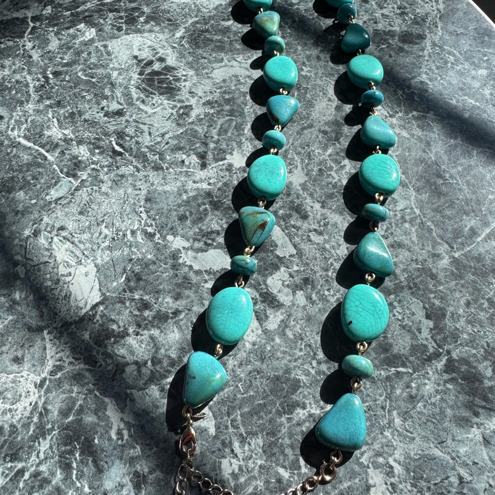 Turquoise Beaded Women’s Necklace - Vibrant Teal Stone